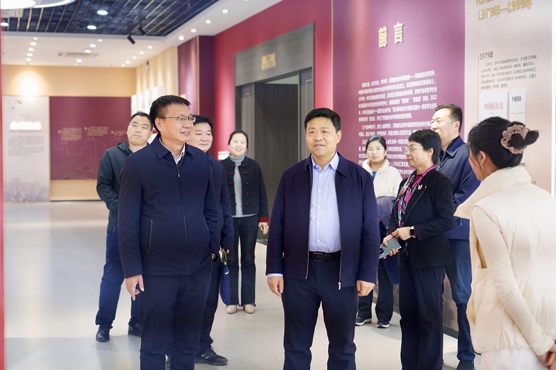 1739672092663033.jpg 4.jpg