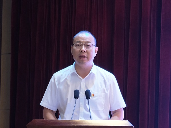 【视频】第十一届中原智库论坛 兰考县委书记蔡松涛作大会报告:《传承三鼓劲、践行三起来》